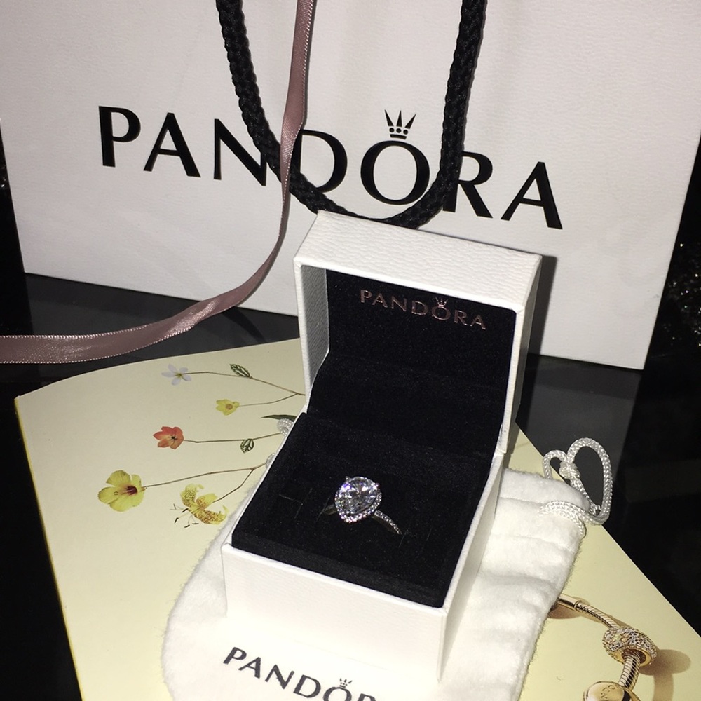 Pandora Teardrop Clear CZ
